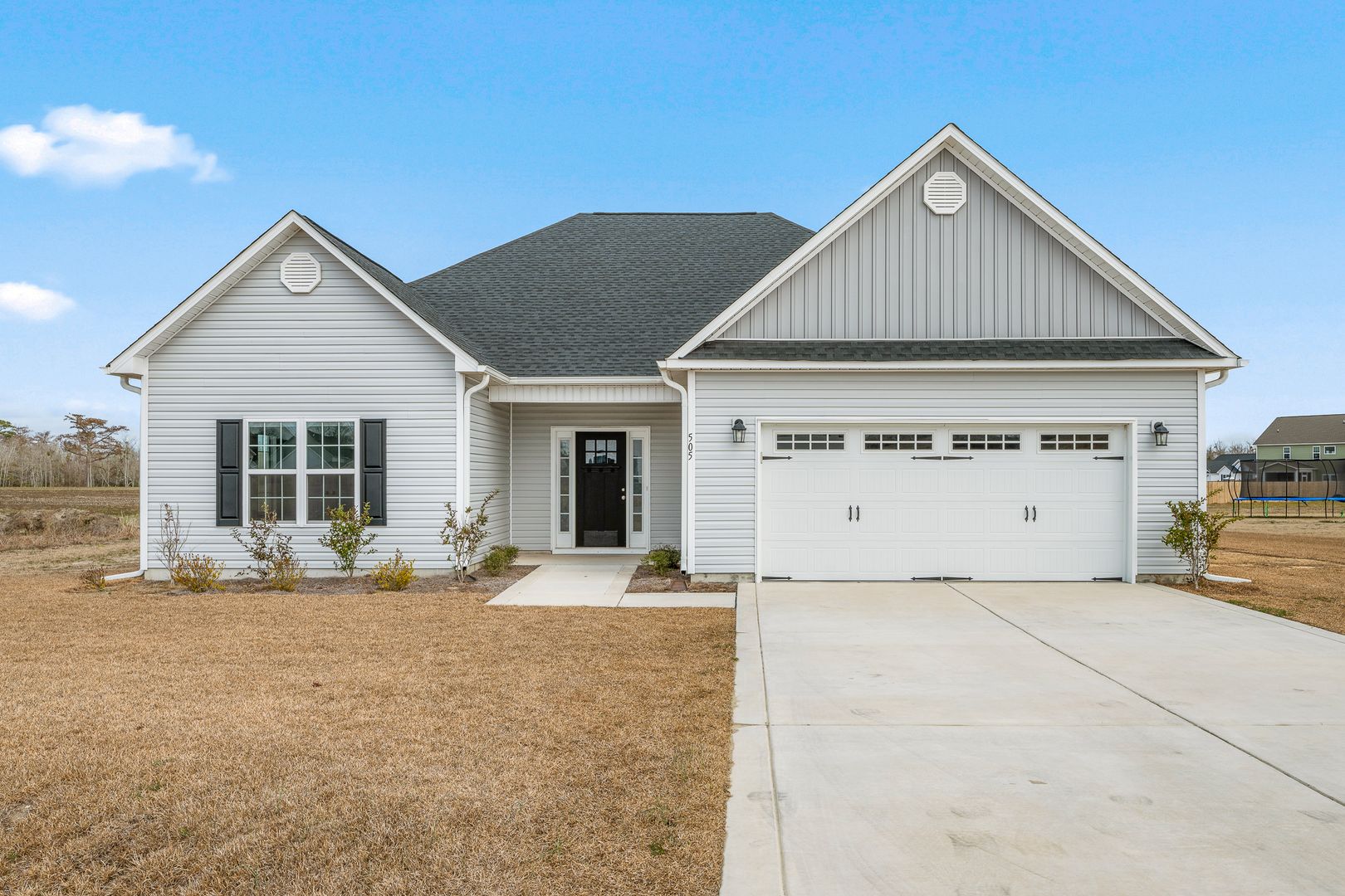 Maysville House: 505 E Black Water Lane