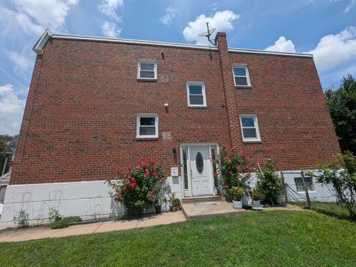 Studio Apartment – 125 Lockart Plz - Basement, Philadelphia, PA 19116