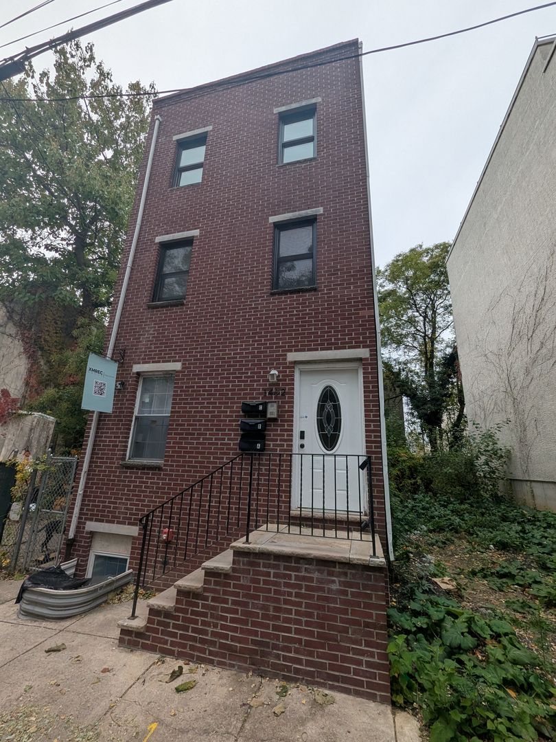 Philadelphia Apartment: 1402 N. Willington St.