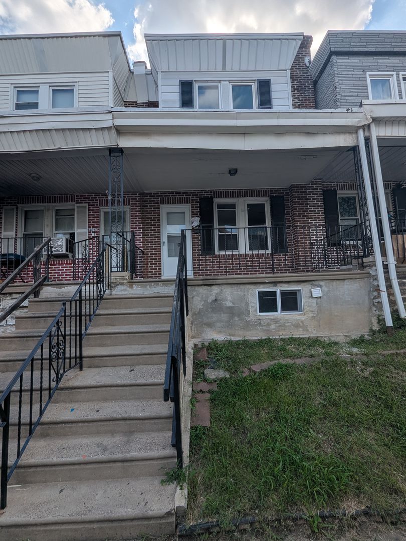 Philadelphia House: 4048  Creston St.