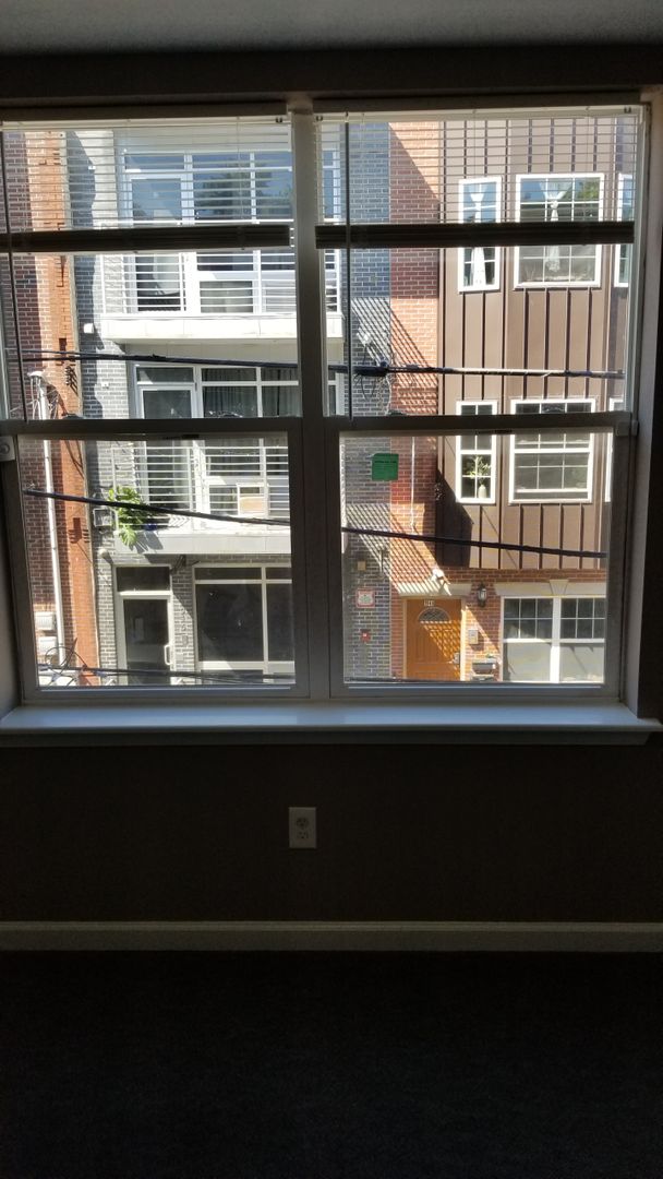 Philadelphia Apartment: 1949 N Gratz St.