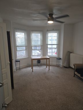 Large Efficiency Next To Temple Hospital - North Philadelphia – photo 1