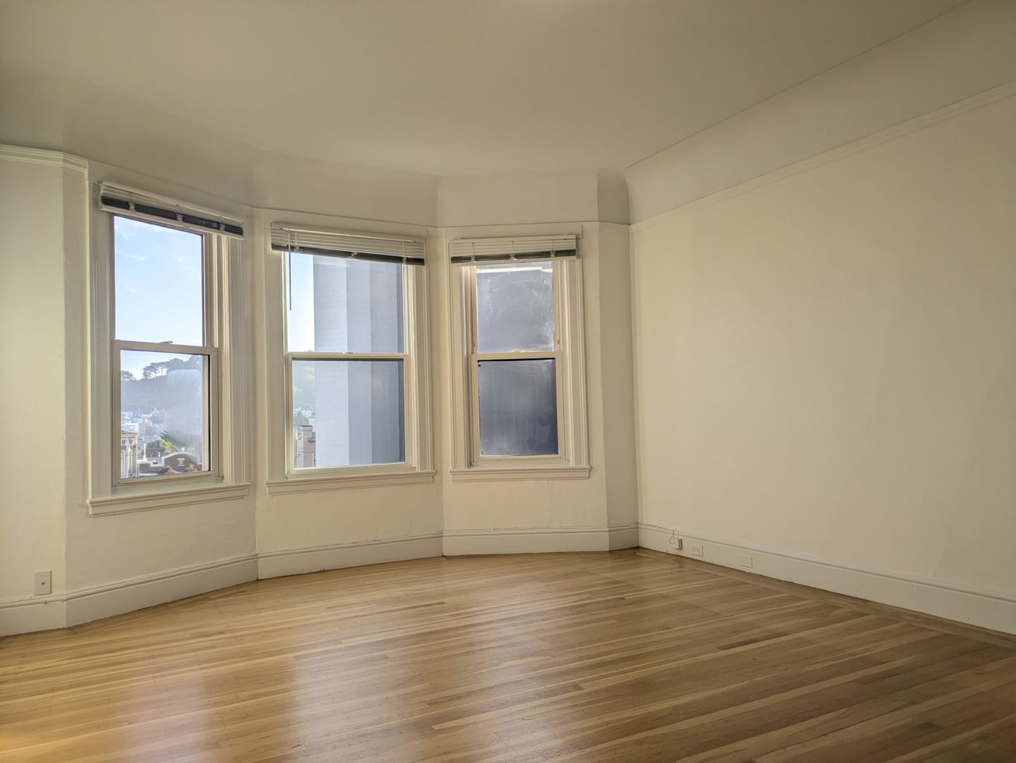 San Francisco Apartment: 1827 Golden Gate Avenue