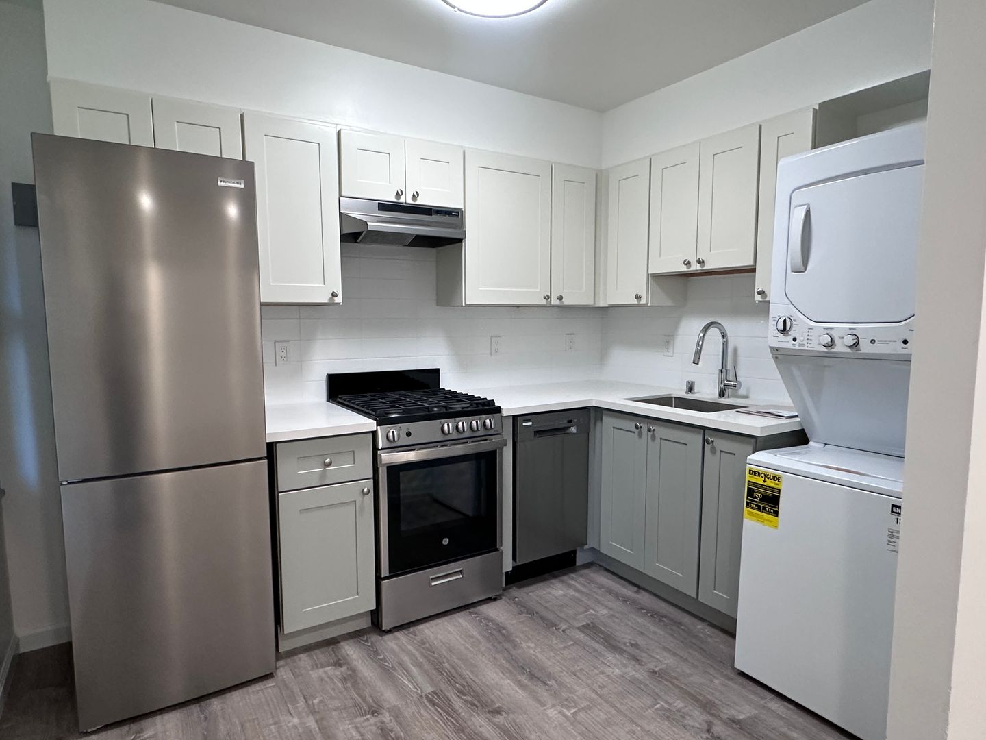 San Francisco Apartment: 3210-3240 Vicente
