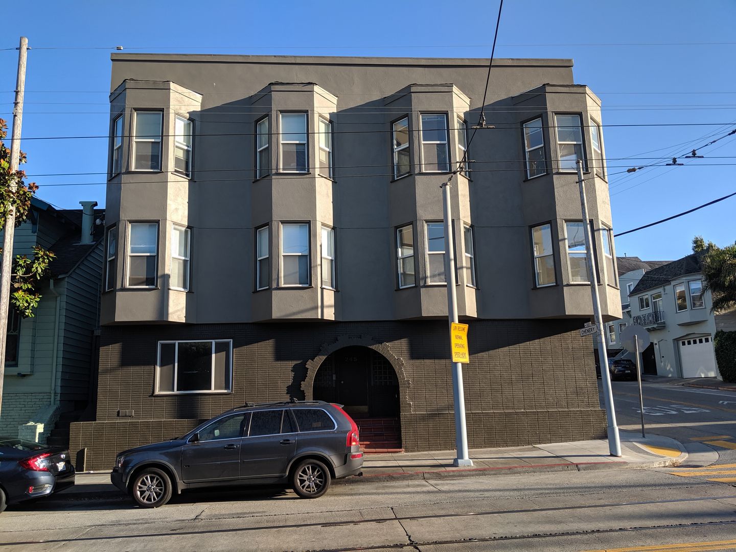 San Francisco Apartment: 245 30th Street