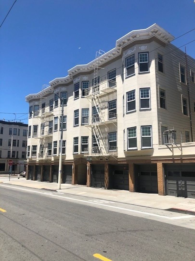 San Francisco Apartment: 2390 Chestnut Street