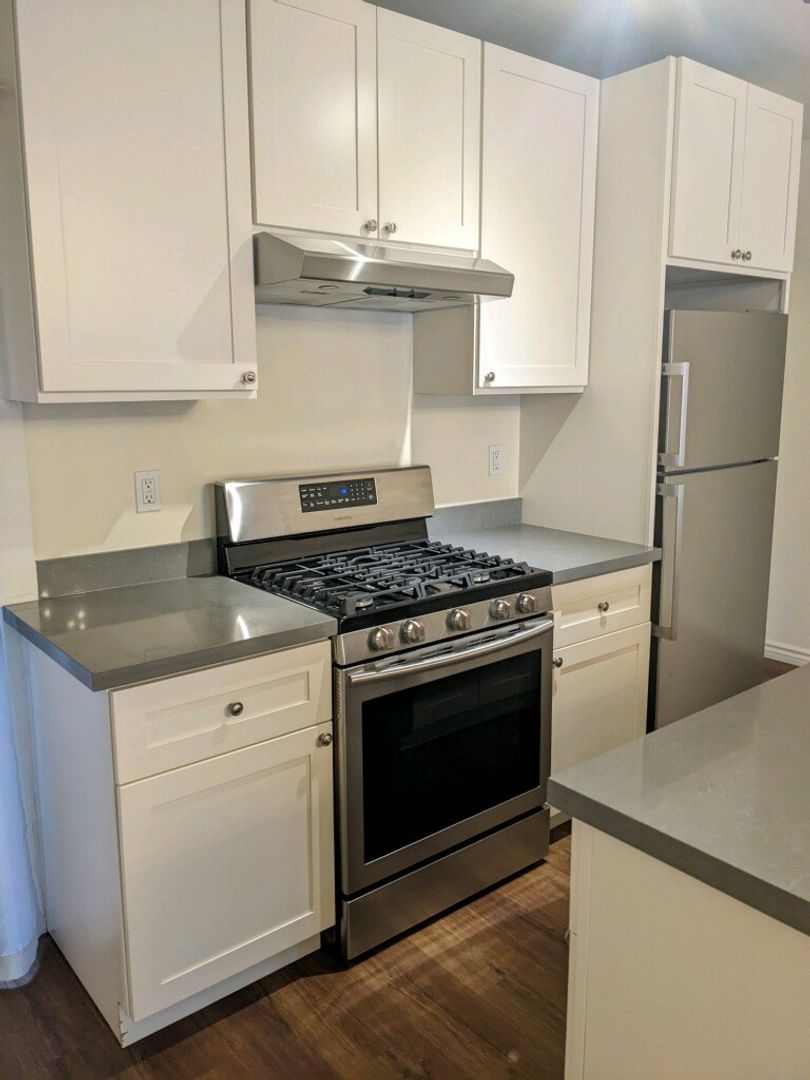 San Francisco Apartment: 1031 - 1039 Scott Street