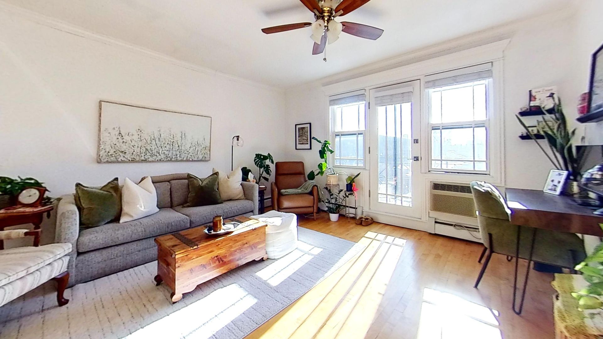 Chicago Apartment: 625 W. Deming