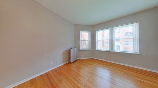 Raised First Floor East Lakeview Studio includes heat – photo 1