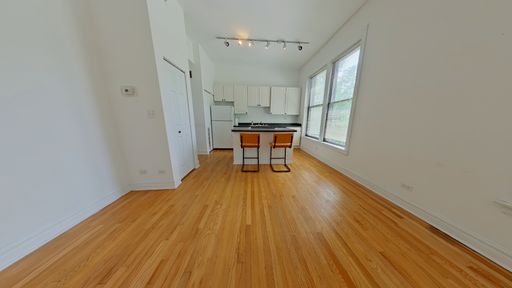 Second Floor Lakeview One Bedroom – photo 1