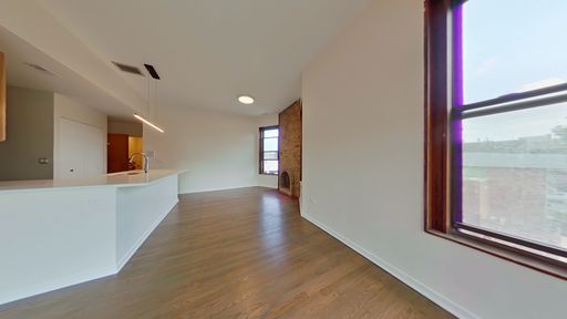 Second Floor Lincoln Park Two Bedroom – photo 1