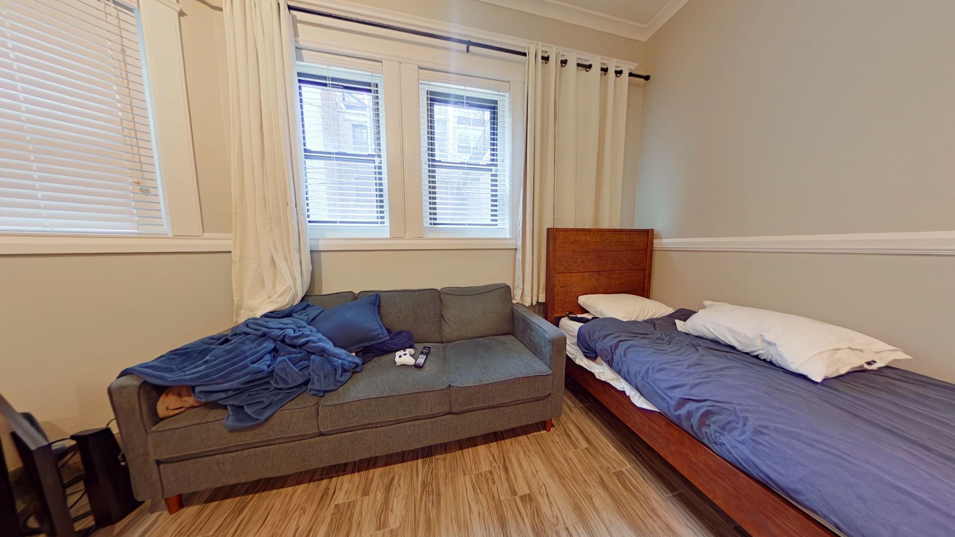 Chicago Apartment: 35 E. Division St.
