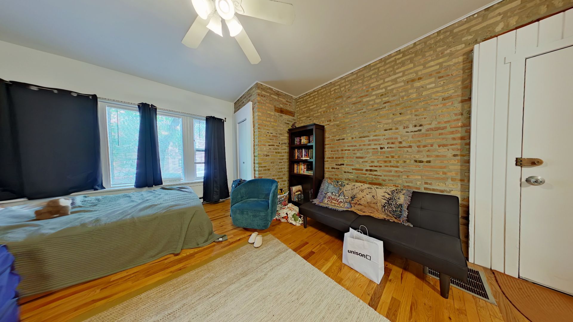 Chicago Apartment: 701 W. Belmont Ave.