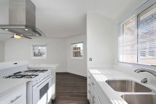 Updated Studio for Rent in Tujunga, Ca!