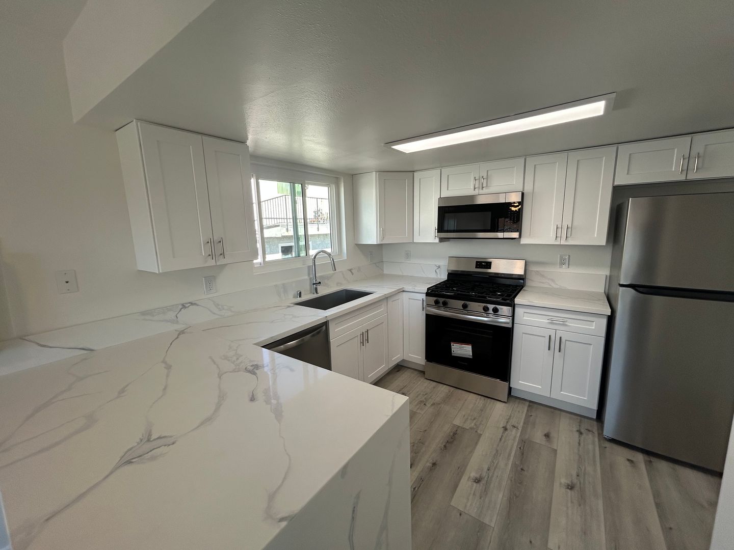 Tujunga Apartment: 10237 Tujunga Canyon Blvd