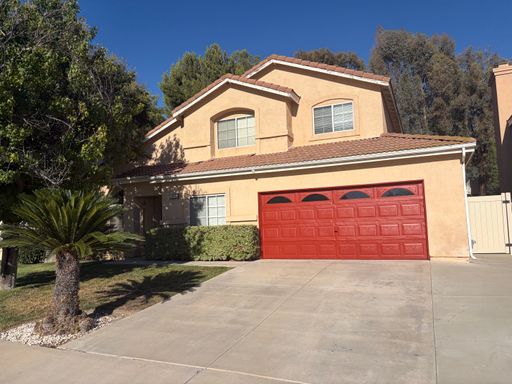 Charming 2-story, 2,292 Sq. Ft. home in nice location – photo 1