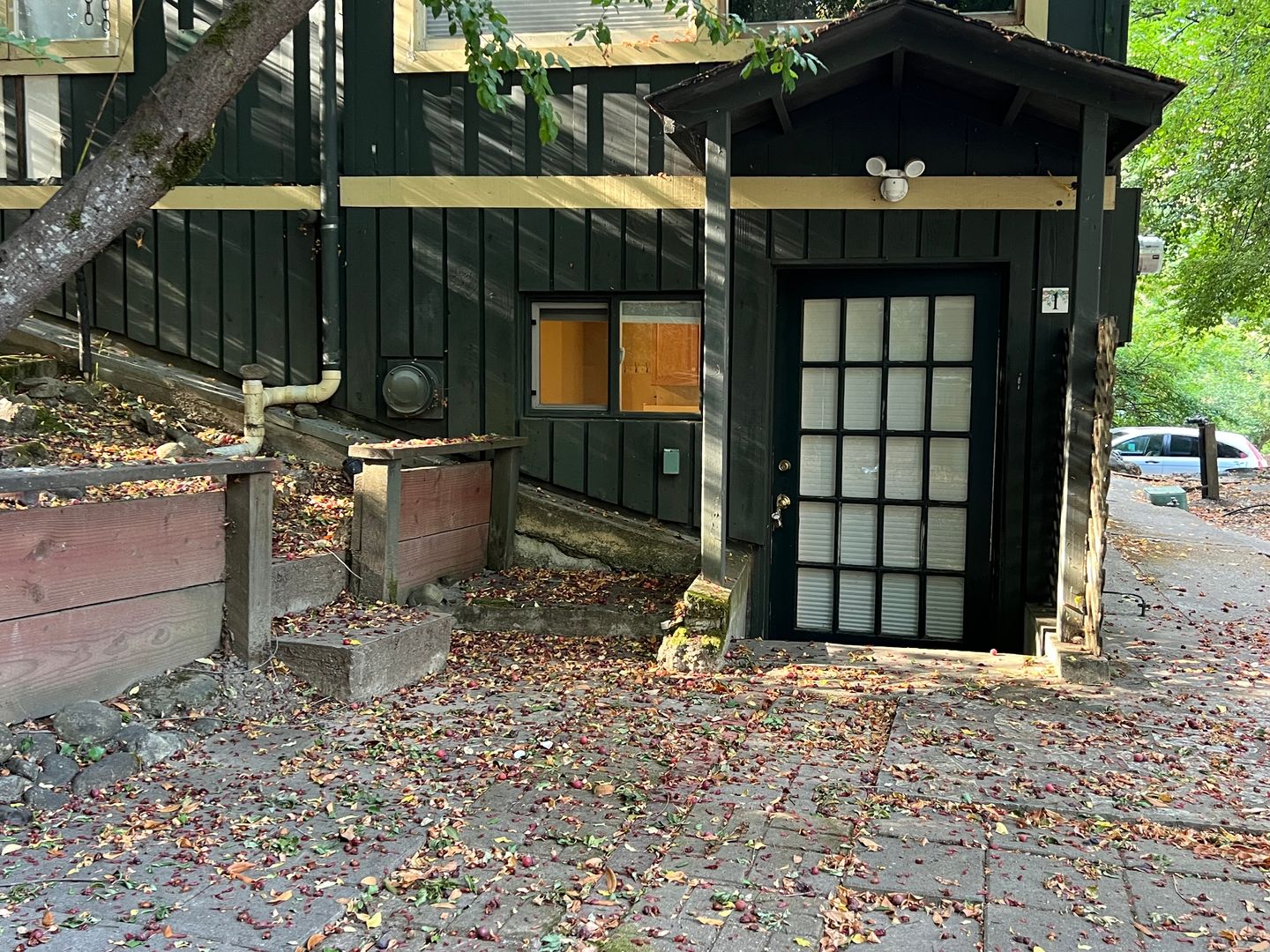 Mount Hermon Apartment: 1 Pine Avenue