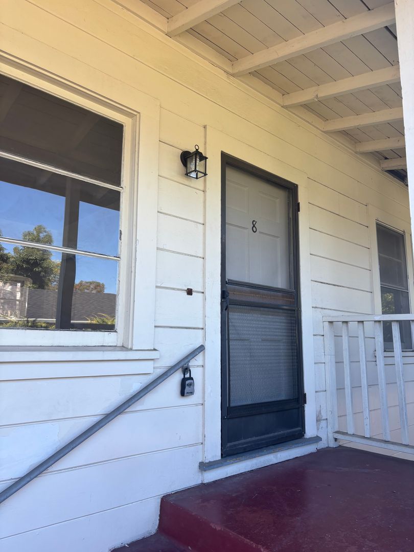 Santa Cruz Apartment: 234 High St