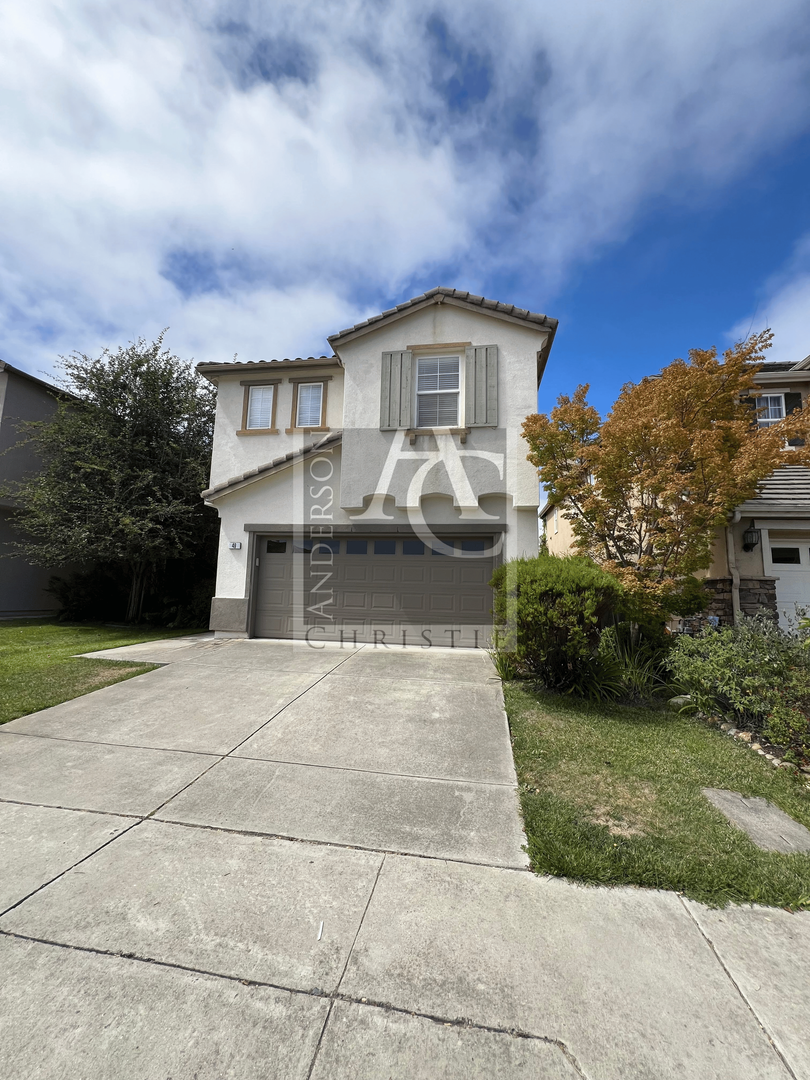 Watsonville House: 49 Pelican Drive