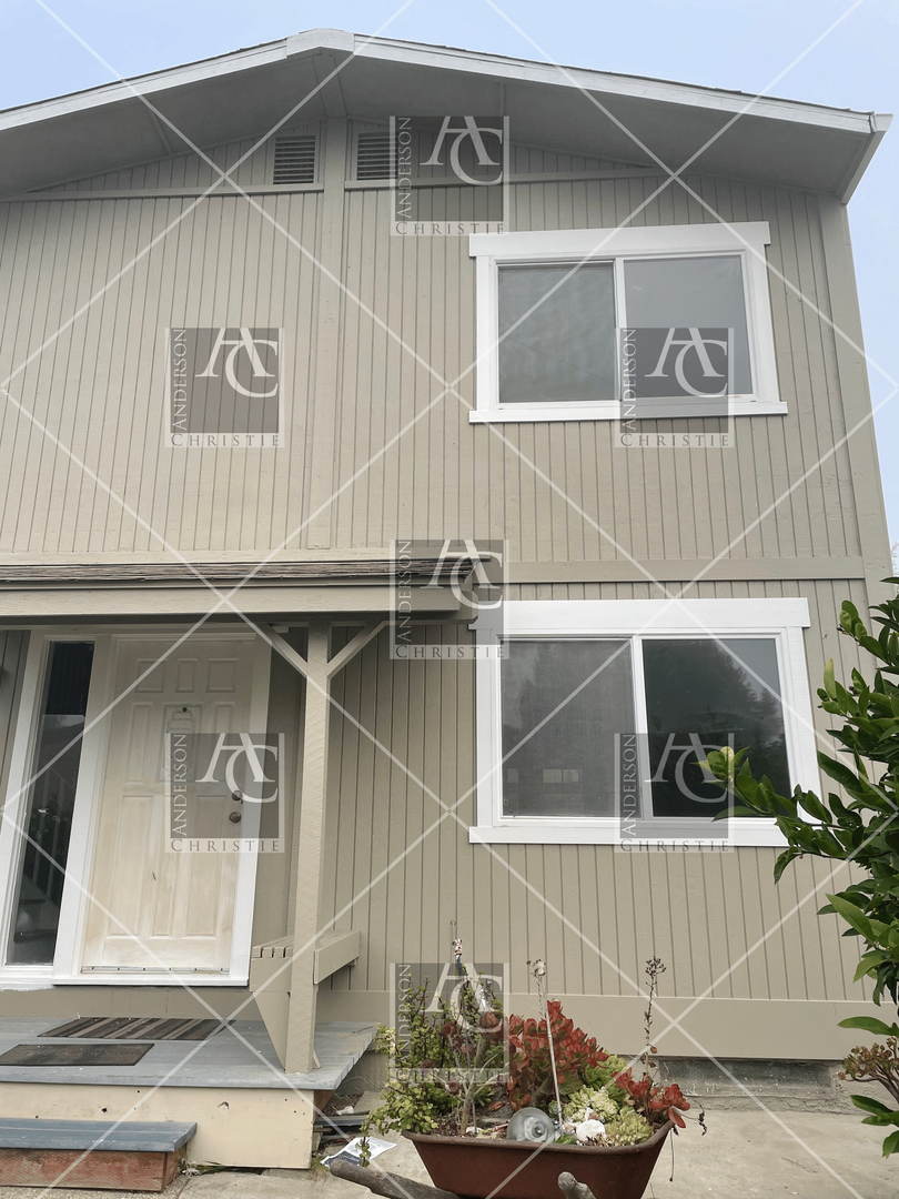 Santa Cruz House: 218 Mountain Way