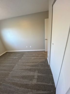 Spacious Two Bedroom Two Bath With Washer and Dryer Connections! – photo 1