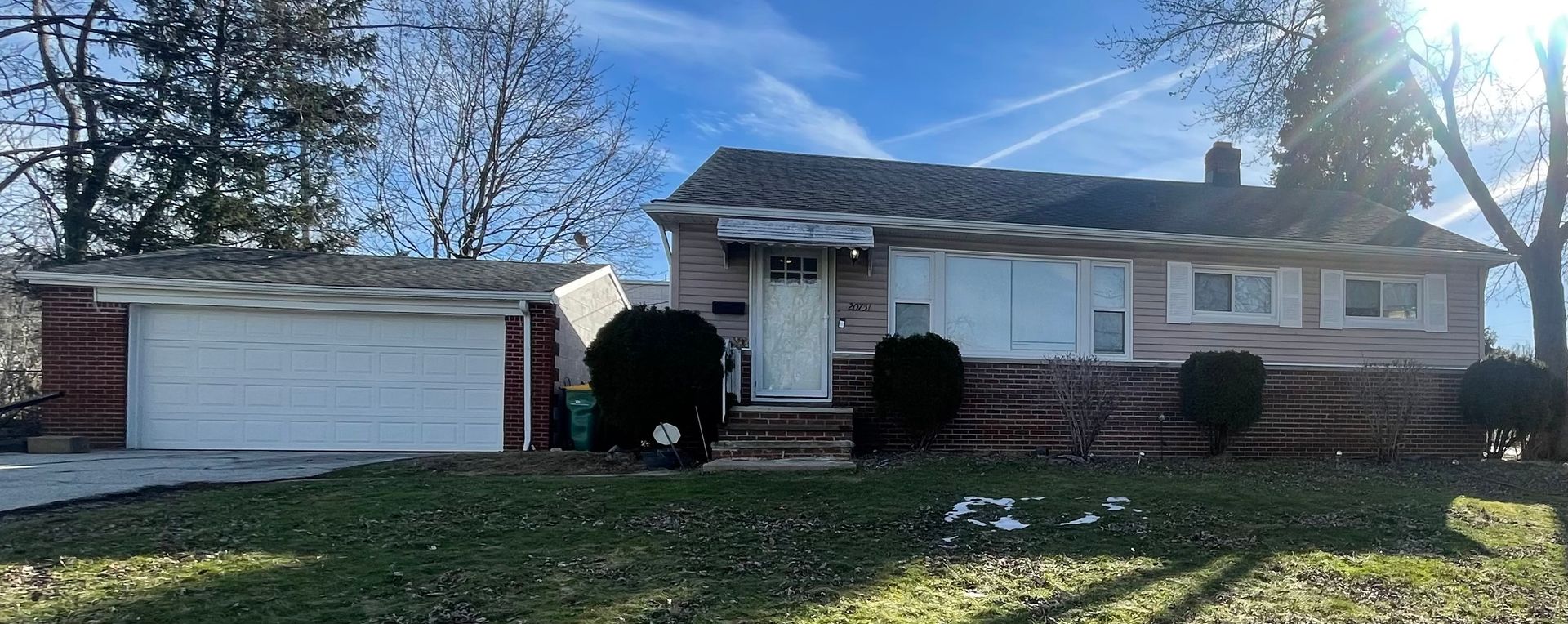 MAPLE HEIGHTS House: 20751 BOWLING GREEN ROAD