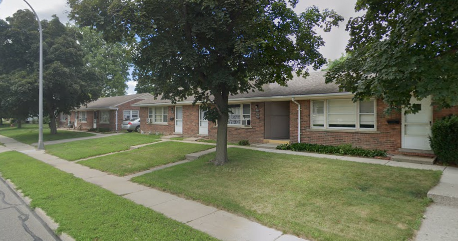 Royal Oak Apartment: 401 - 421 E 12 Mile Rd