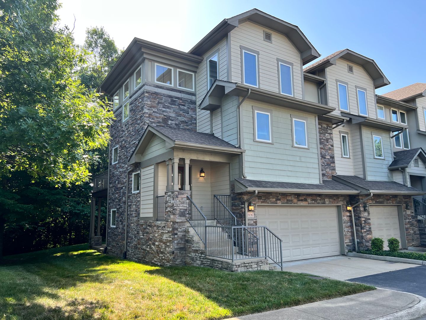 Nashville Apartment: 320 Old Hickory Blvd