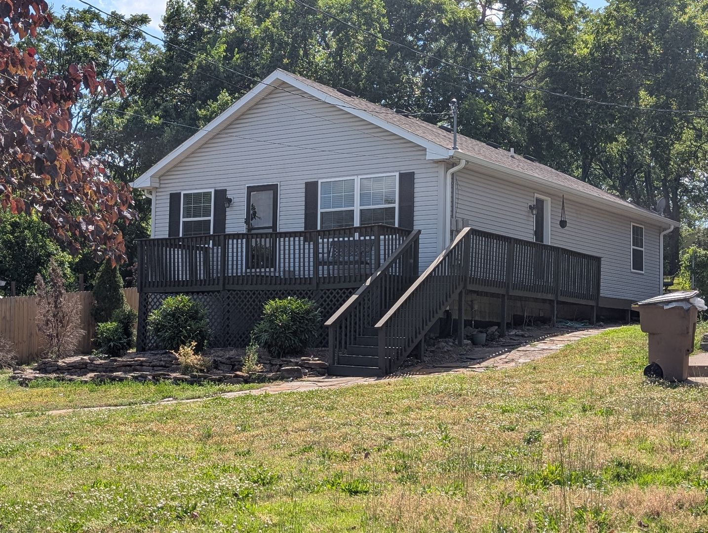 Nashville House: 239 37th Ave North
