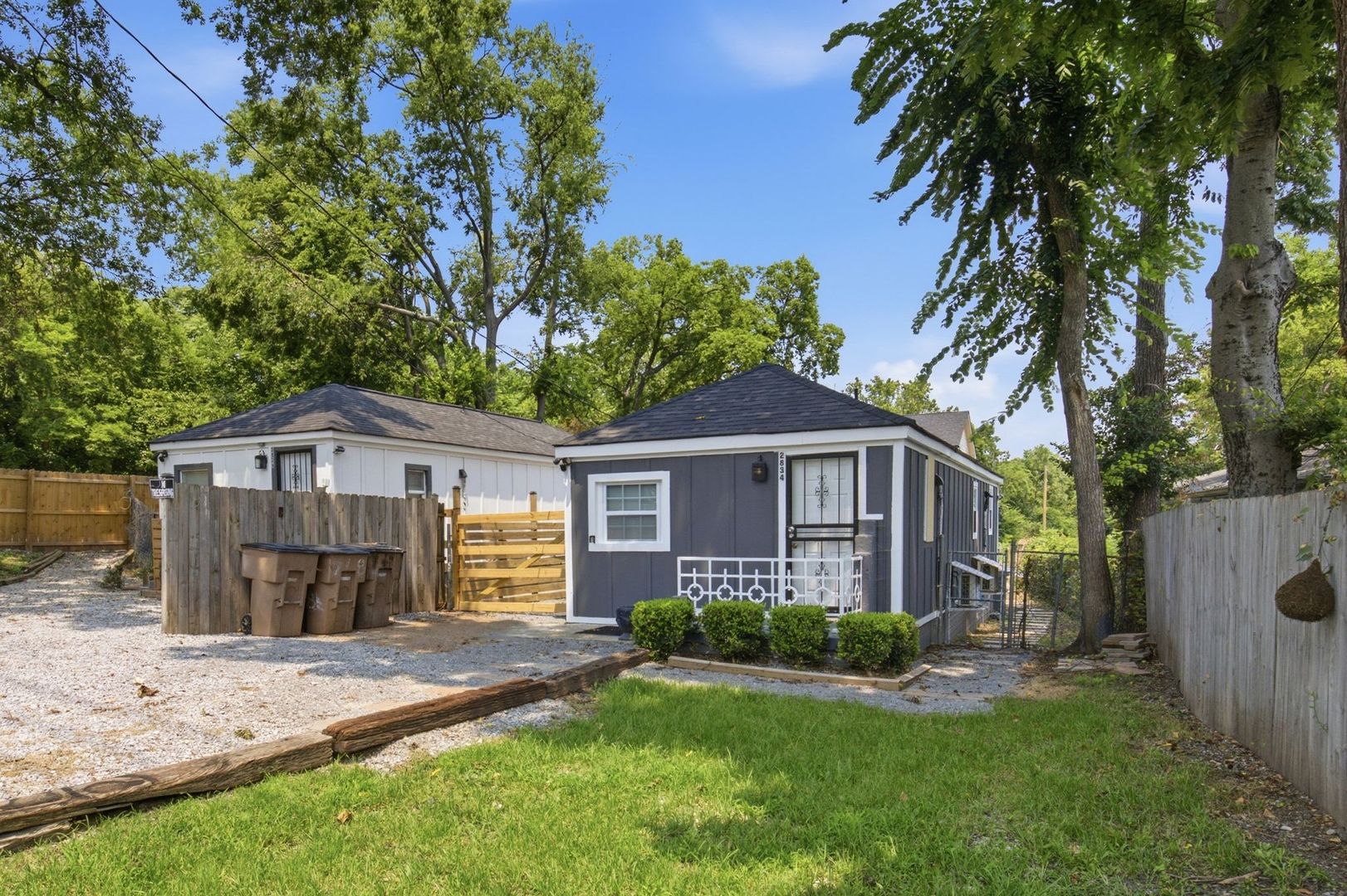Nashville House: 2834 Clifton Ave