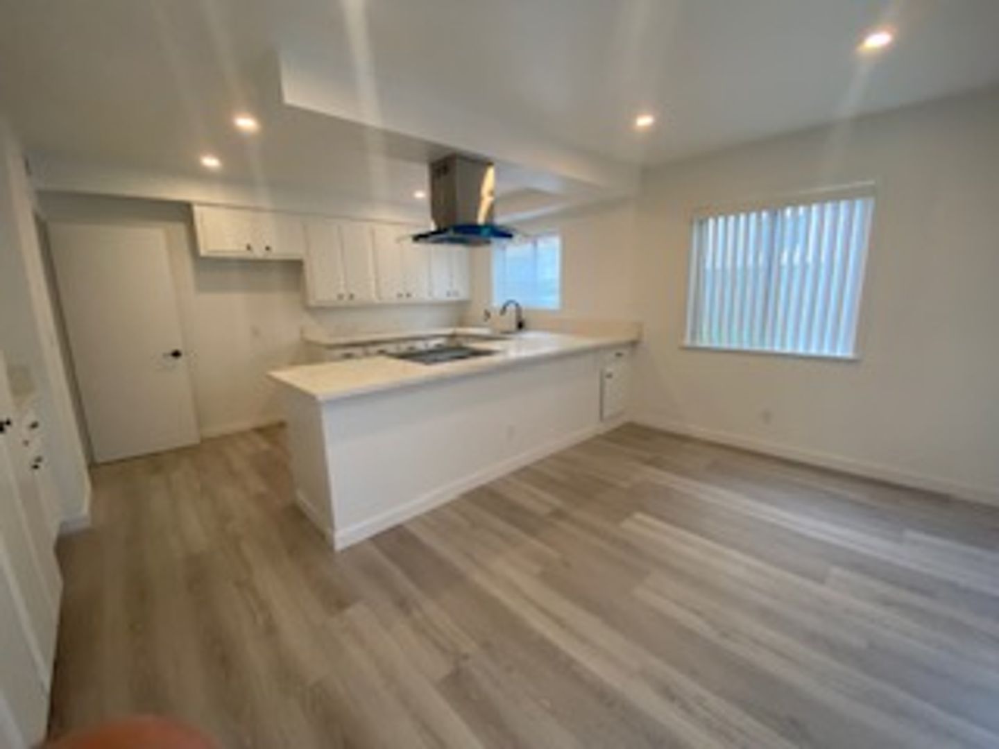 Arcadia Apartment: 503 Fairview Ave