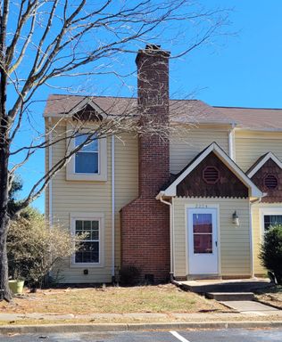 SPOTSYLVANIA END UNIT TOWNHOUSE FOR RENT – photo 1