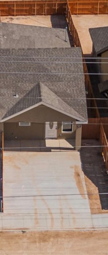 Monahans House: 1014 N Eva