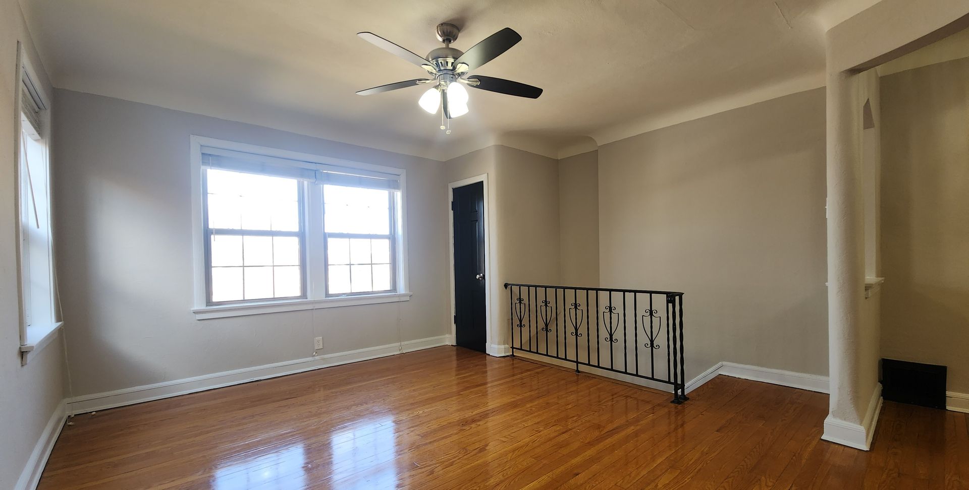 6328 - 6330 Bancroft Ave. 4 of 9