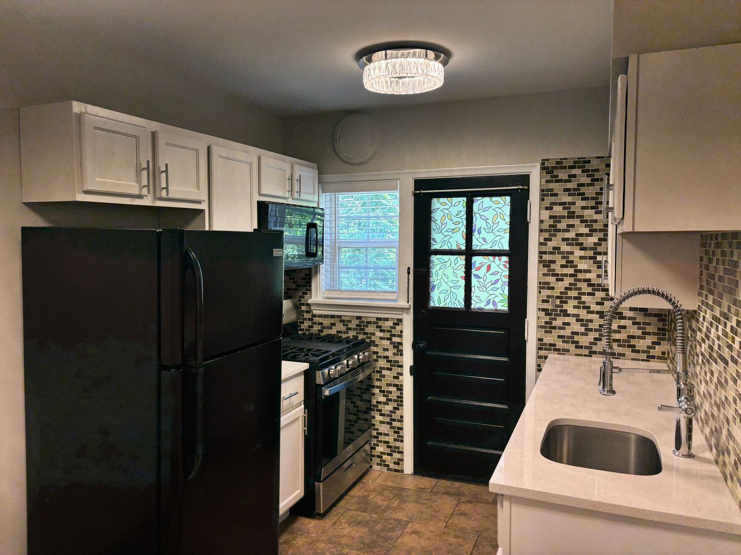St. Louis Apartment: 1042 Sanford Avenue