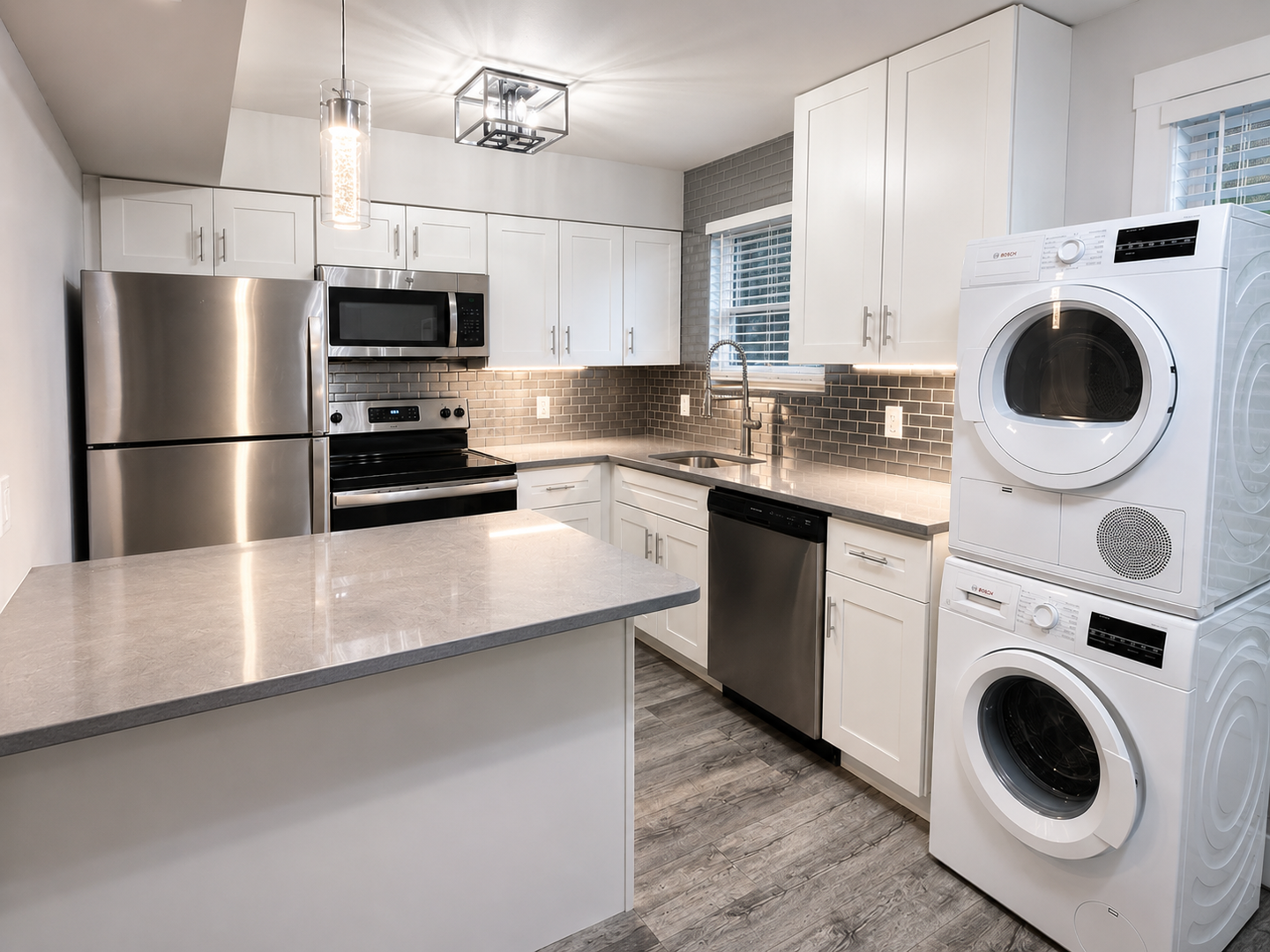 Kirkwood Apartment: 405 S. Geyer Rd