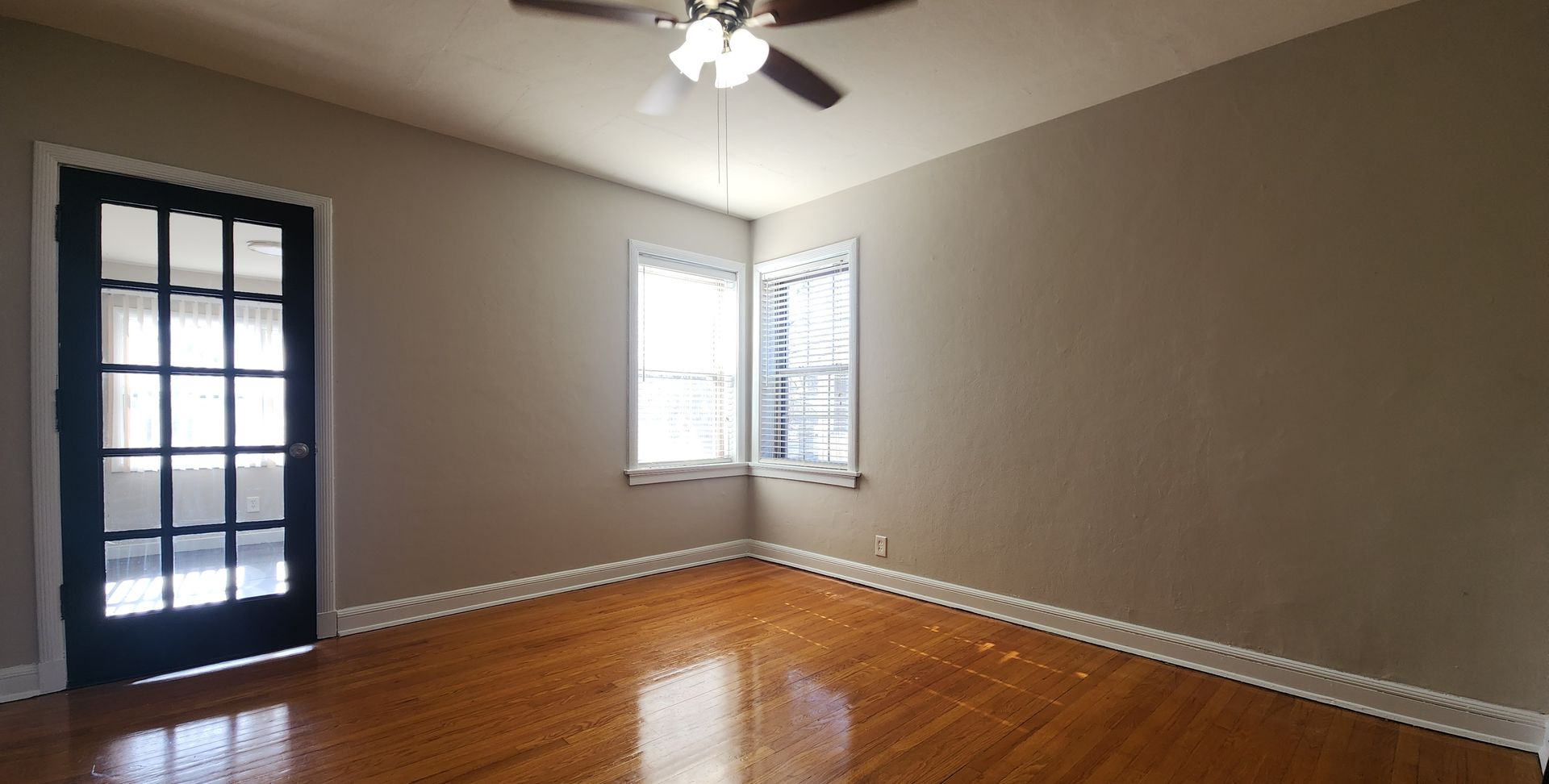 6328 - 6330 Bancroft Ave. 7 of 9