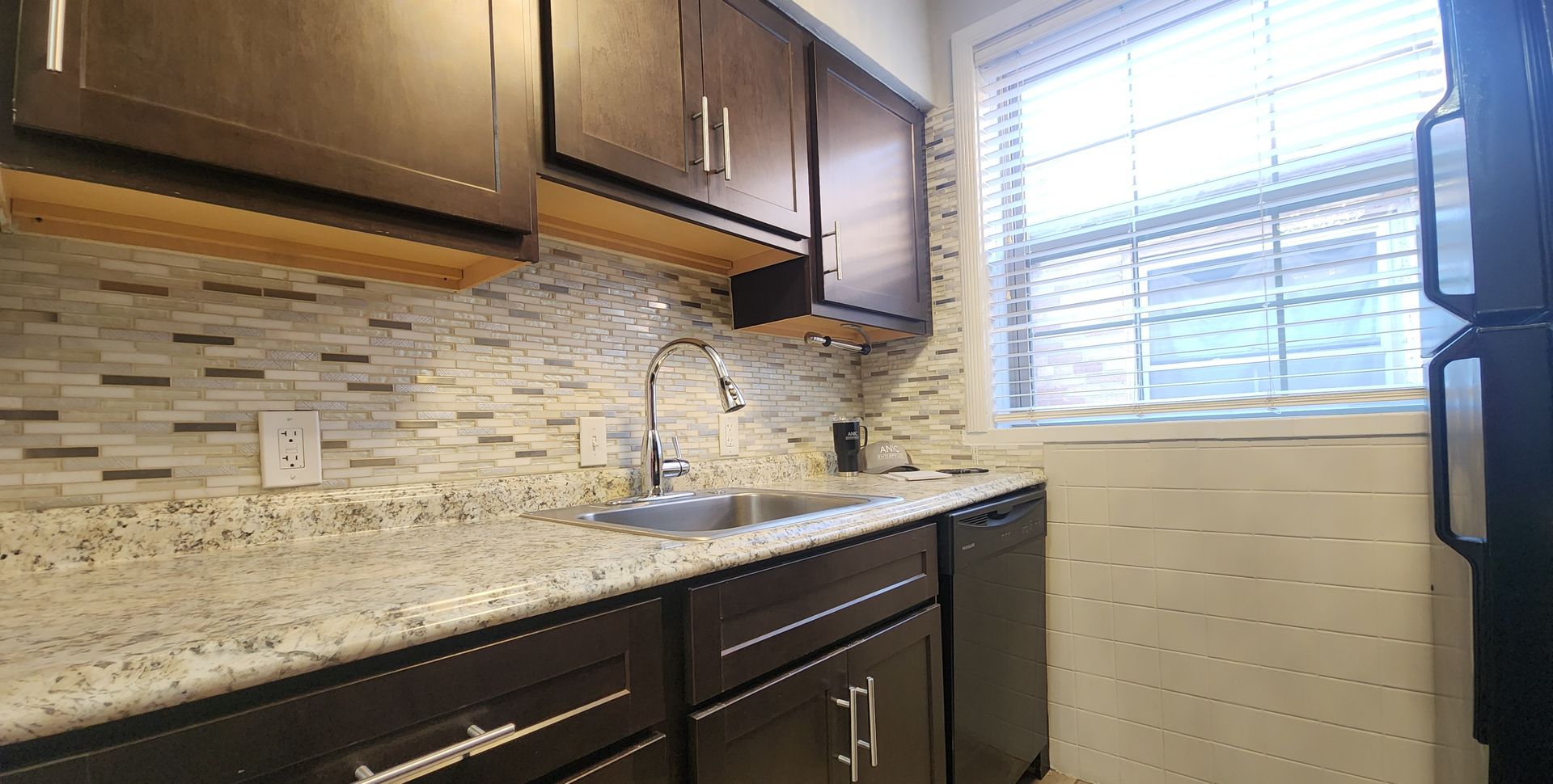 6328 - 6330 Bancroft Ave. 1 of 9