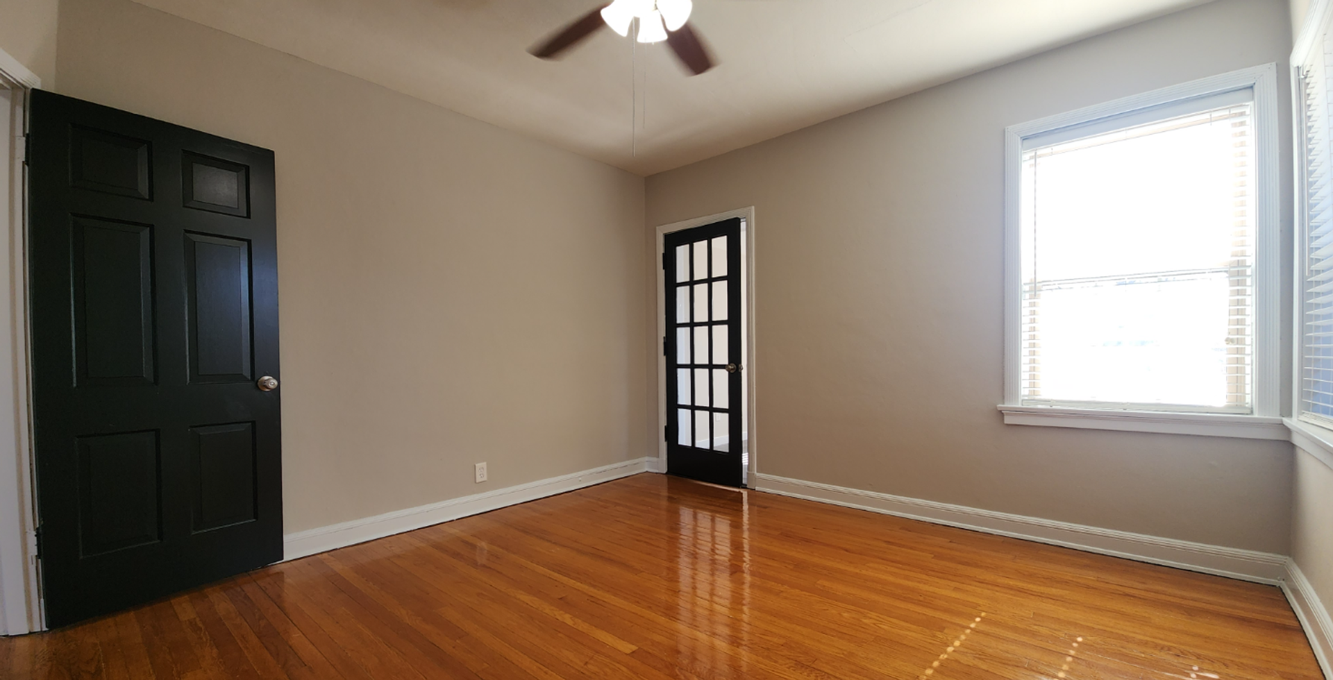 6328 - 6330 Bancroft Ave. 6 of 9