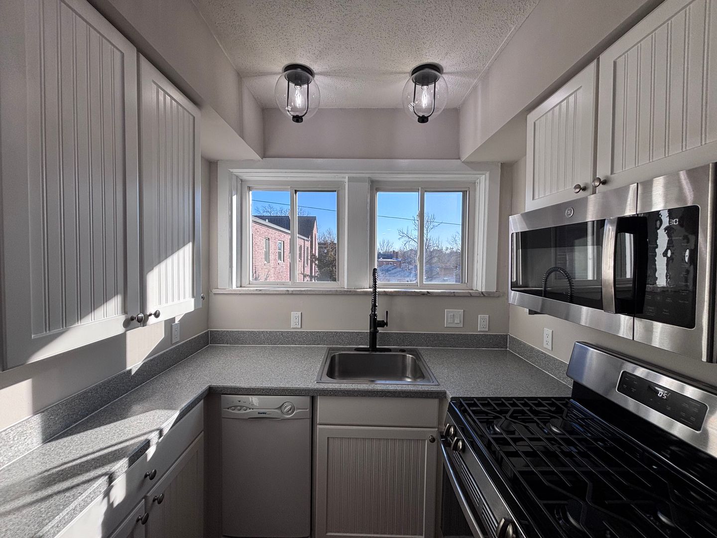 Clayton Apartment: 7556 Byron Pl