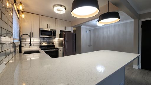 Renovated 1 Bedroom + Bonus Room*Across From Francis Park*In Unit Laundry*St. Louis Hills – photo 1