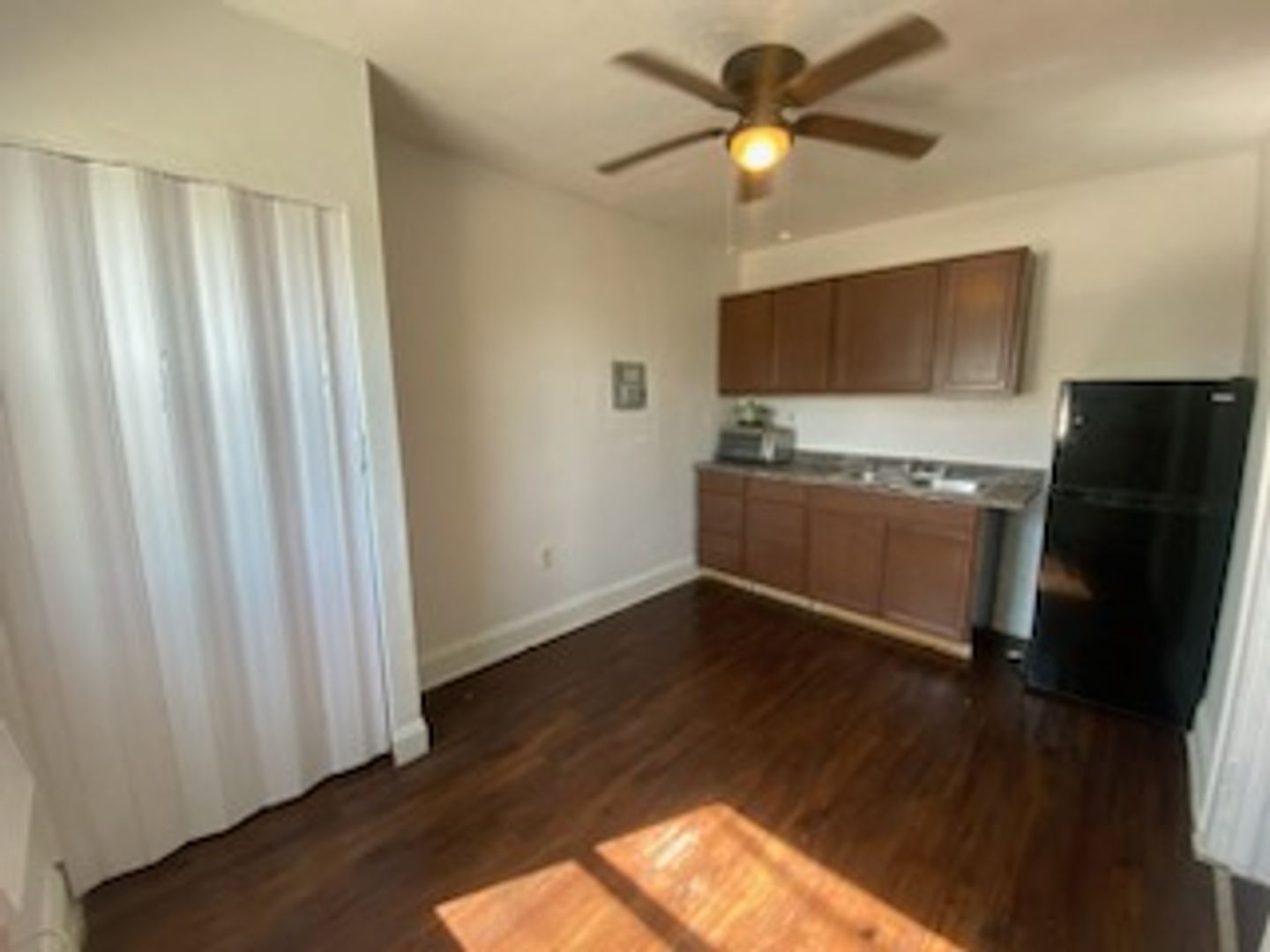 Nokomis Apartment: 401 Colonia Ln, E.