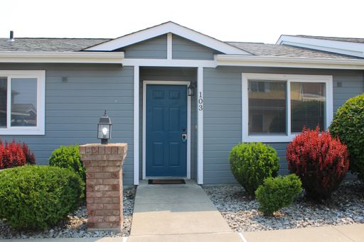 LOOK AT THIS!!! $500 Off 1st Months Rent 2 Bedroom Apartment in Wenatchee – photo 1