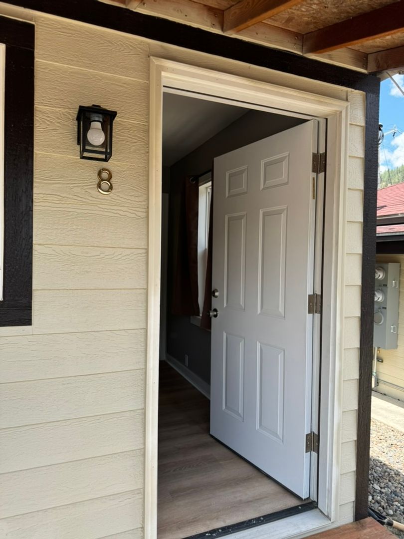 Orofino Apartment: 10560 Hwy. 12