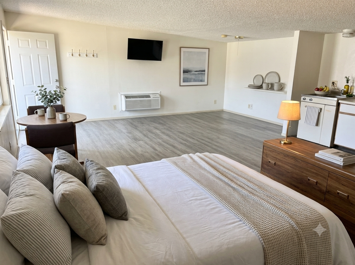 Kamiah Apartment: 216 3rd St.