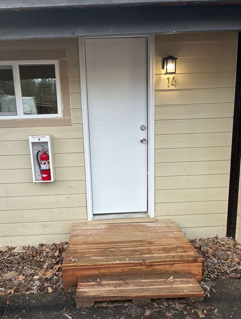 Orofino Apartment: 10560 Hwy. 12