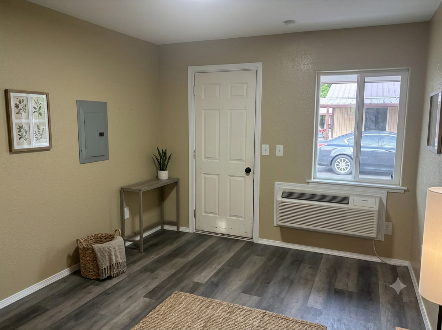 Kamiah Apartment: 1004 3rd St.