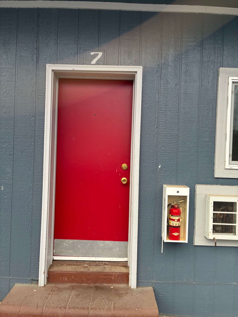 Kamiah Apartment: 216 3rd St.