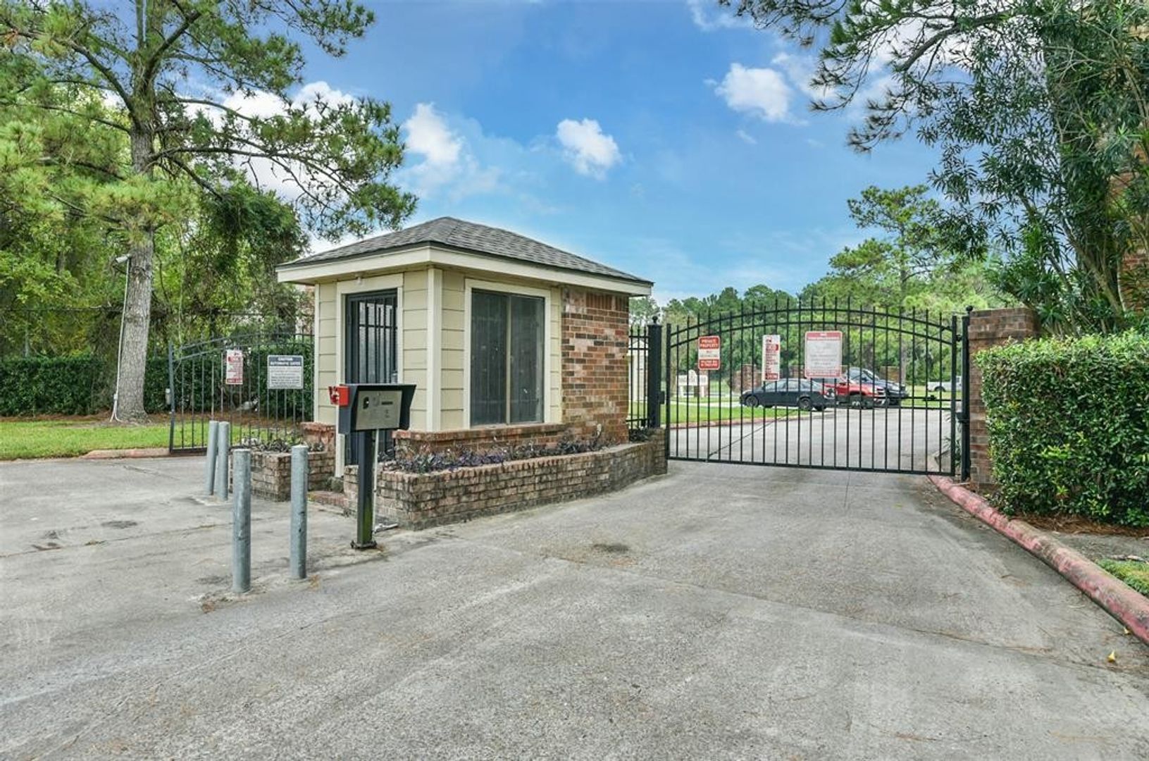 Dickinson House: 2501 Gulf Freeway Unit # 263