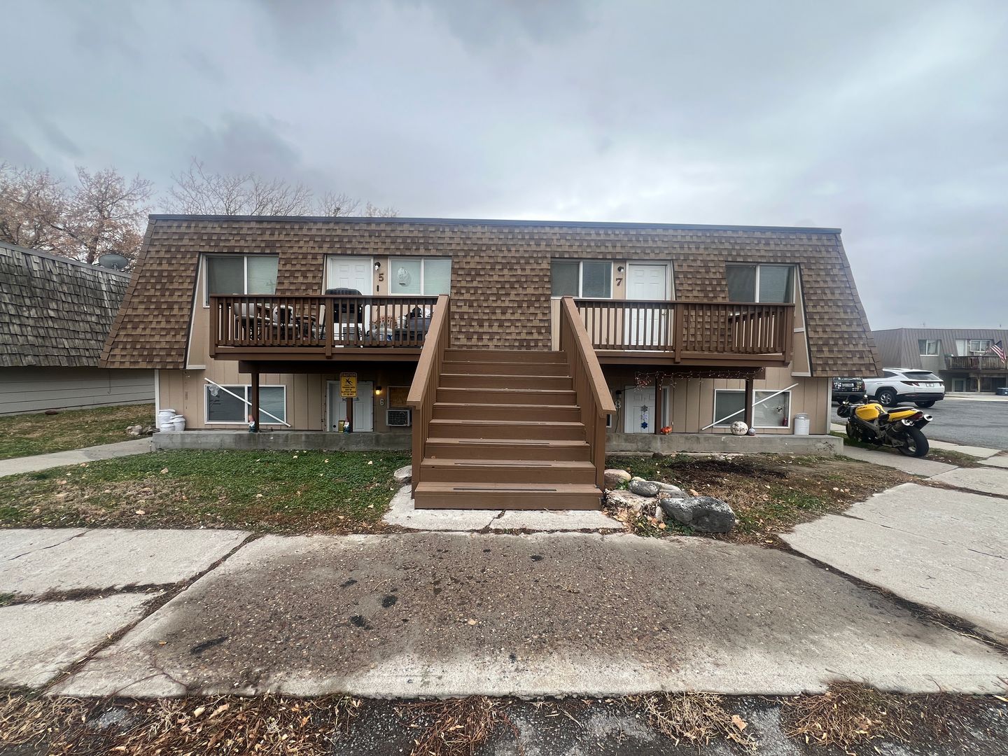 Chubbuck Apartment: 5033 Hawthorne # 5-8